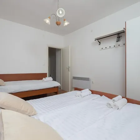 Val 2 Apartment *