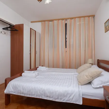 Apartment Val 2 *